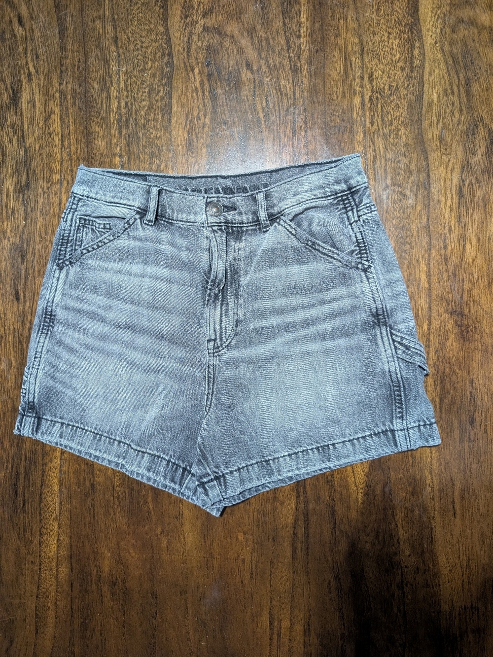 American Eagle Outfitters Grey Washed Denim Shorts Size 2